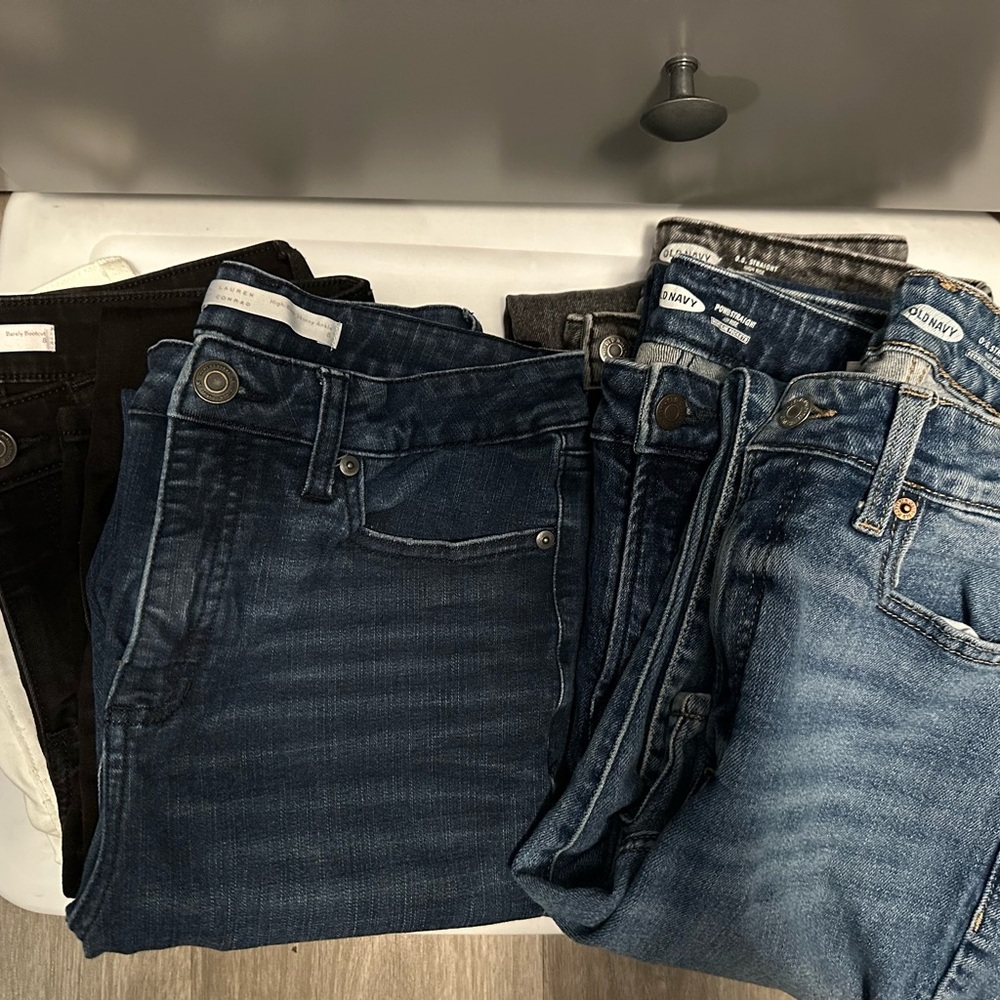 3 pairs of Old Navy and 2 pairs of Lauren Conrad jeans.